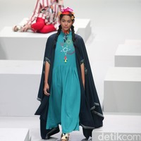 Koleksi Mel Ahyar mengangkat tema Pata Runa Indonesia Fashion Week 2017 di Jakarta Convention Center. Senayan. Jakarta. [Foto: Mohammad Abduh/Wolipop]
