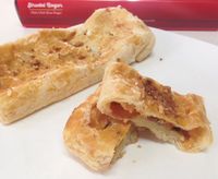 Strudel Jumbo Uniknya Strudel Bercitarasa Asinan Dan Martabak Dari