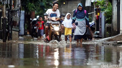 Cipinang Melayu Terendam Banjir