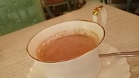 Semua cakenya cocok dinikmati bersama dengan secangkir minuman cokelat hangat.
