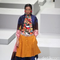 Koleksi Mel Ahyar mengangkat tema Pata Runa Indonesia Fashion Week 2017 di Jakarta Convention Center. Senayan. Jakarta. [Foto: Mohammad Abduh/Wolipop]