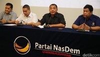 Badan Advokasi Hukum Partai Nasdem menggelar konferensi pers di kantor DPP Partai Nasdem, Jakarta, Kamis (16/2/2017).