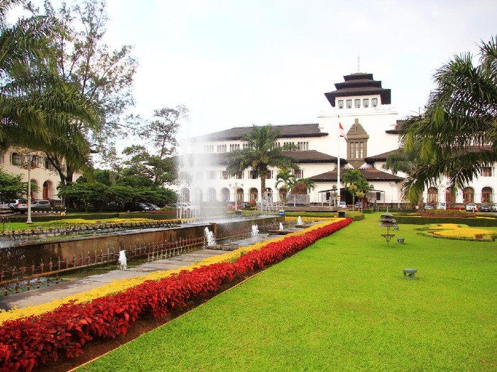 Bupati Majalengka Siap Maju Pilgub Jabar 2018