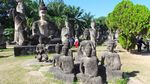 Melihat Gambaran Neraka dan Surga di Buddha Park, Laos