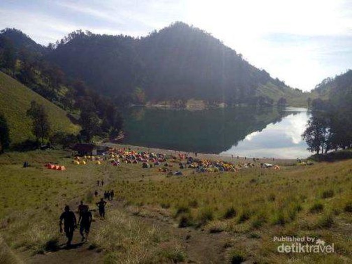 17 Agustus di Gunung Semeru? Maaf Sudah Penuh
