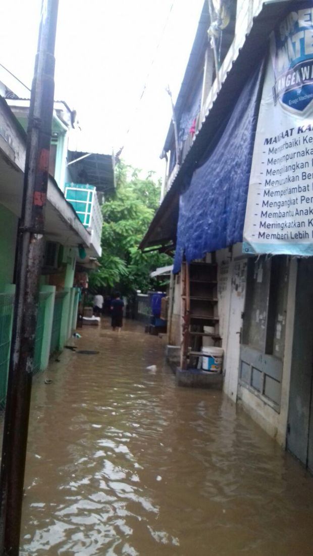 Belum ada warga yang mengungsi.