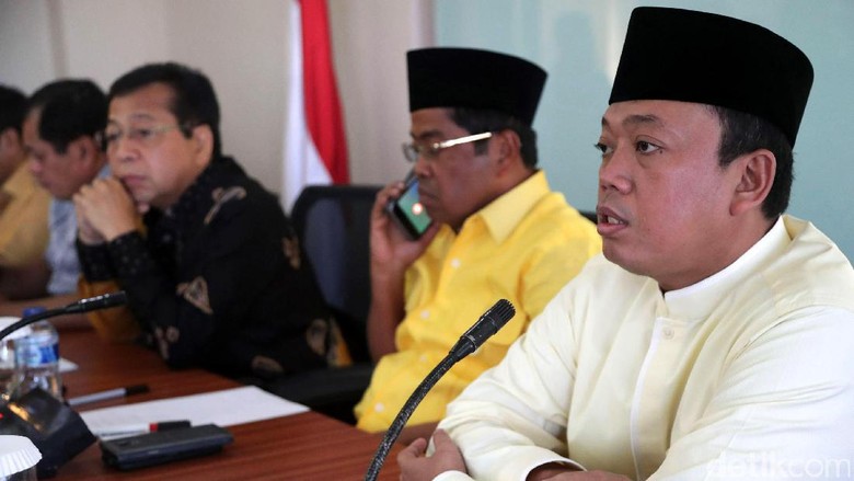 Kader Minta Novanto Mundur, Nusron: Ombak di Golkar Selalu Besar Kader Minta Novanto Mundur, Nusron: Ombak di Golkar Selalu Besar