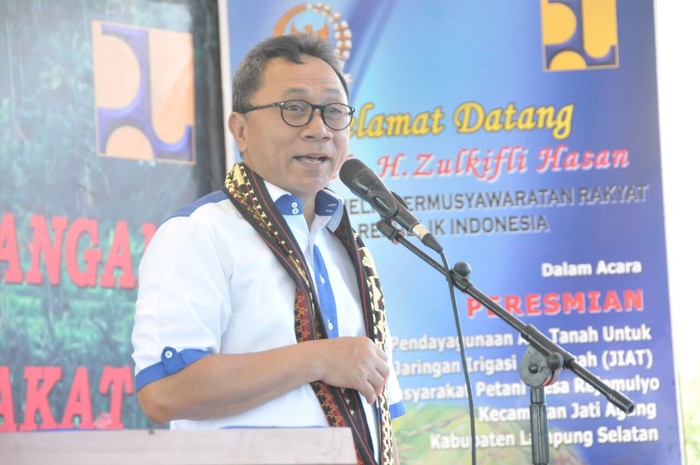 Resmikan Jaringan Irigasi, Ketua MPR Harap Petani Makmur