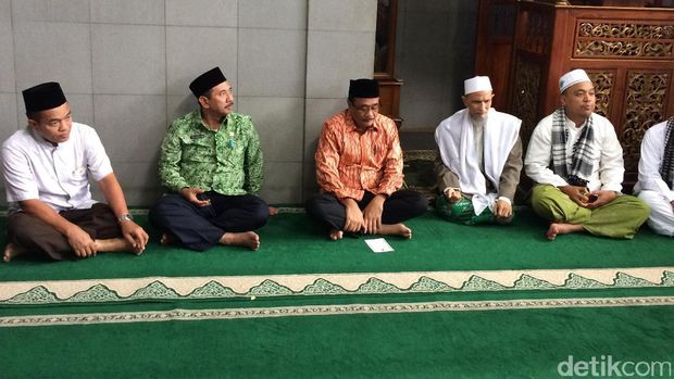 Djarot di Masjid At Taqwa Pondok Bambu / 