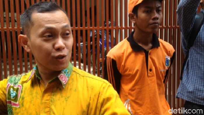 Kemlu Datangi Rumah Mantan Mertua Siti Aisyah di Tambora