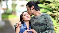Ia berperan sebagai Mia, istri dari Chicco Jerikho di film Bukaan 8.