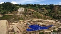 Ini penampakan pembangunan Waduk Logung di Kabupaten Kudus, Jawa Tengah, Jumat (17/2/2017).