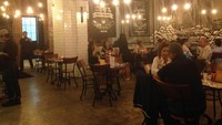Setelah membuka gerai pertama di Bandung, Melbourne Kitchen berekspansi ke Jakarta. Sejak beberapa bulan lalu restoran bernuansa industrial ini buka di Cilandak Town Square lantai 1.