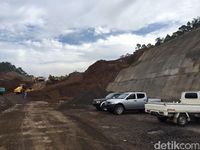 Tol Bawen Salatiga Membelah Bukit