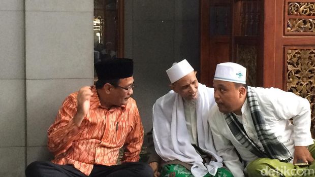 Djarot di Masjid At Taqwa Pondok Bambu / 