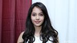 Black Vs White ! Gaya Amanda Rawles dan Anggika Bolsterli di Trans TV