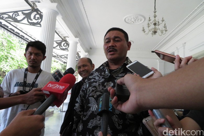 Anies Mau Buat Kostum Khusus PNS Persija Day, Hanura: Aneh bin Ajaib Anies Mau Buat Kostum Khusus PNS Persija Day, Hanura: Aneh bin Ajaib