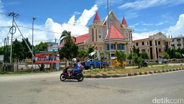 Titik nol jalan Trans Papua di Kota Sorong