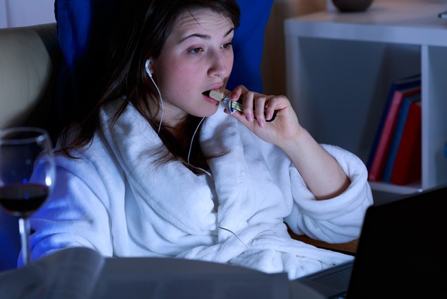 Ini Alasan yang Bikin Orang Doyan Makan Junk Food