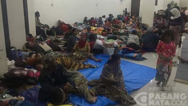 Warga Brebes dievakuasi ke tempat aman