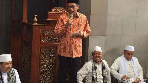 Djarot di Masjid At Taqwa Pondok Bambu / 