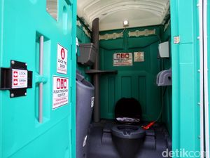 Selain Denda, Merokok Sembarangan di Malaysia Akan Dihukum Bersihkan Toilet Umum