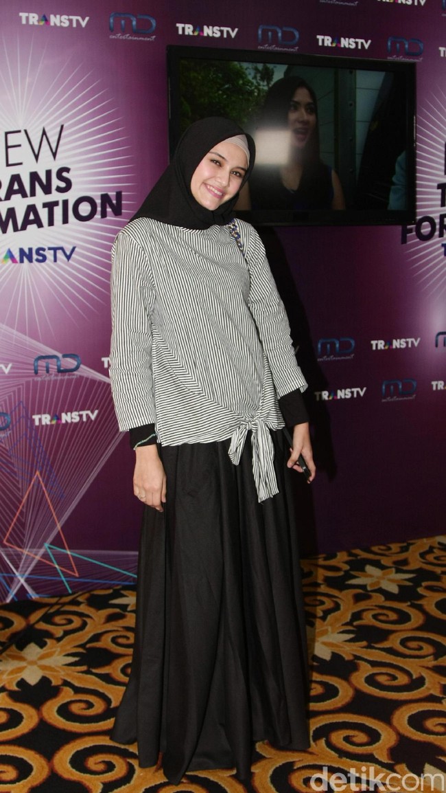 Selebriti yang hadir di acara Transformasional. Gedung Bank Mega, Kapten Tendean, Jakarta Selatan. [Foto: Mohammad Abduh]