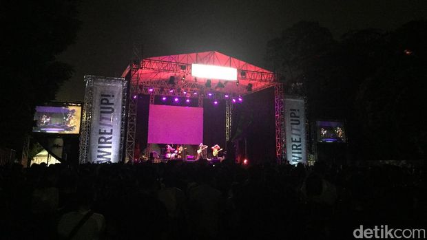 Bersuka Cita di Malam Sabtu Bersama Warpaint