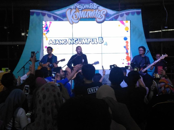 The Rain Bikin Malam Minggu Sempurna di NgumBar Komunitas