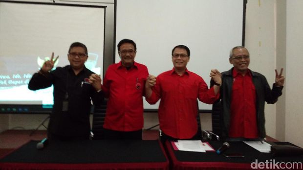 Jumpa pers cawagub DKI Jakarta Djarot Saiful Hidayat bersama pengurus PDIP, Sabtu (18/2/2017)