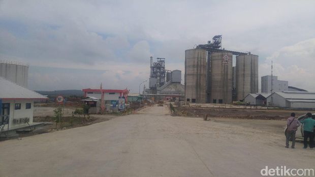 Pabrik PT Semen Indonesia di Rembang
