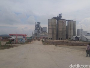 Pemprov Jateng Terbitkan Izin Lingkungan Pabrik Semen di Rembang