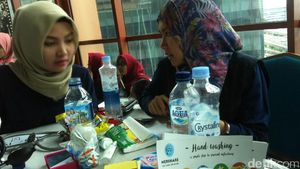 Foto-foto Antusiasme Cek Kesehatan Usai Berzumba