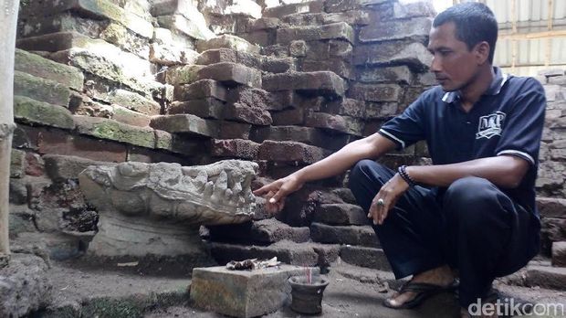 Candi Minakjinggo yang Unik di Mojokerto