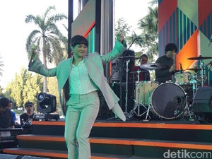 Andien Naik Panggung Lagi di Java Jazz On The Move