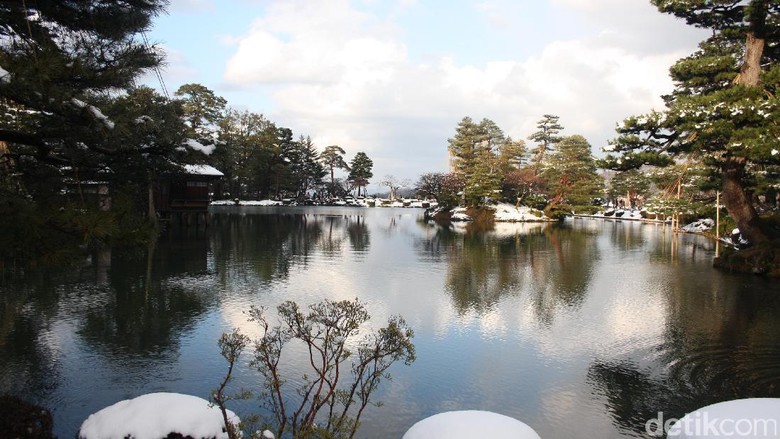 Justru Cantik Saat Musim Dingin Ini Taman Bunga Jepang