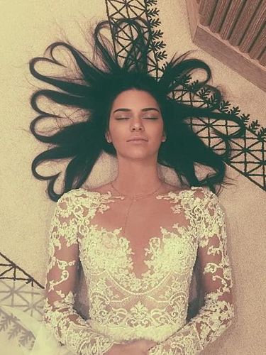 5 Foto Selebriti yang Dapat 'Like' Terbanyak di Instagram