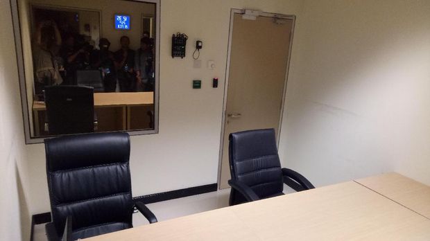 Ruang Pemeriksaan Saksi dan Tersangka di Gedung KPK