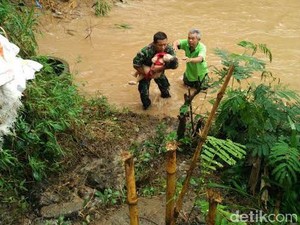 Hilang dari Pantauan, Balita Tewas Terseret Sungai di Trenggalek