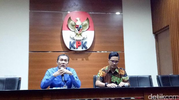 Wakil Ketua KPK Saut Situmorang dan Kabiro Humas KPK Febri Diansyah