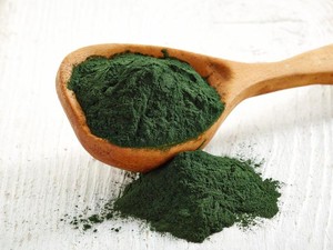 Setelah Matcha, Kini Spirulina Populer Sebagai Taburan Smoothies hingga Sushi