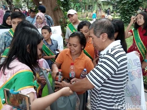 Aktivis lingkungan peringati Hari Peduli Sampah