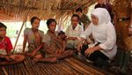 Mensos Khofifah Resmikan Rumah Suku Anak Dalam