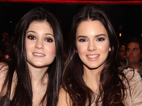 Foto-foto Kylie Jenner dengan Wajah yang Tidak Dikenali 