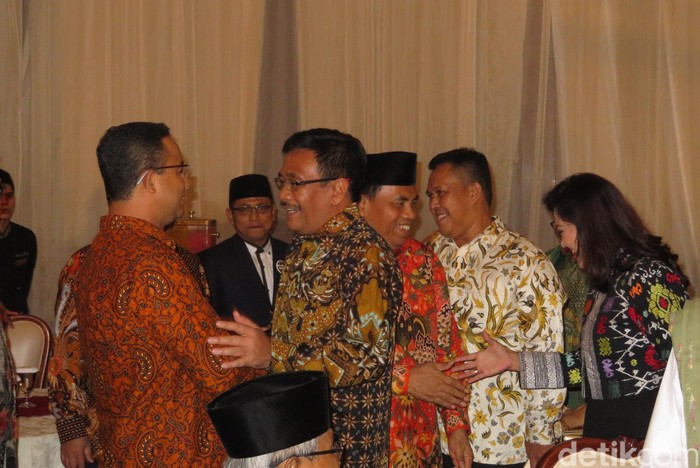 Djarot Lebih Lama Jomblo Ketimbang Anies karena Aturan Ini