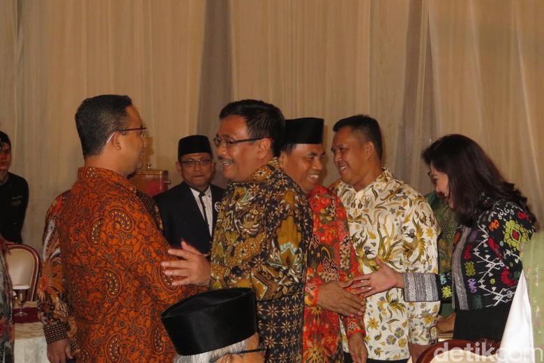 Disuruh Ngaca Anies, Djarot: Saya Jomblo 6 Bulan, Sesuai Aturan Disuruh Ngaca Anies, Djarot: Saya Jomblo 6 Bulan, Sesuai Aturan