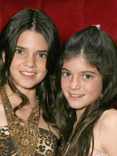 Foto-foto Kylie Jenner dengan Wajah yang Tidak Dikenali 