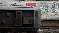 Dilansir Reuters, operator kereta setempat mengatakan kereta penumpang yang tengah menuju Brussels anjlok tak lama setelah meninggalkan Kota Leuven. REUTERS/Eric Vidal.