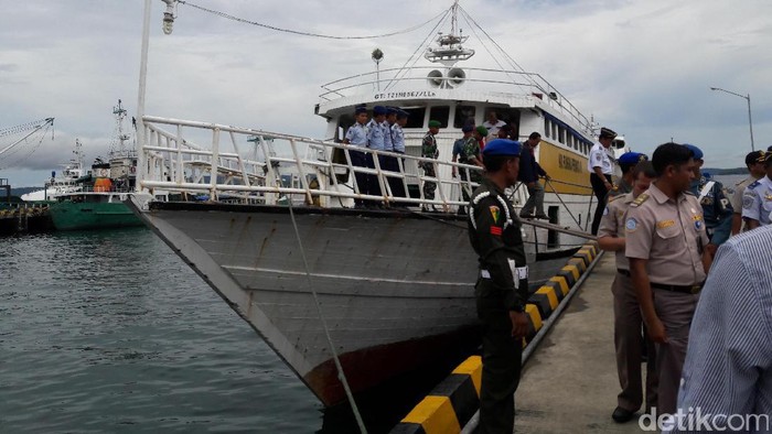 Menhub Tinjau Pelabuhan Baubau