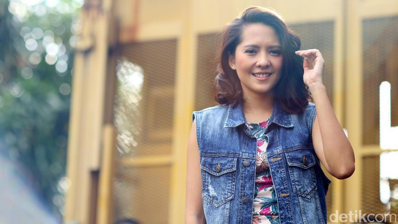 Ketika Radhini Hingga Lala Karmela Jadi Kahitna di LAFF Festival 2018 Ketika Radhini Hingga Lala Karmela Jadi Kahitna di LAFF Festival 2018